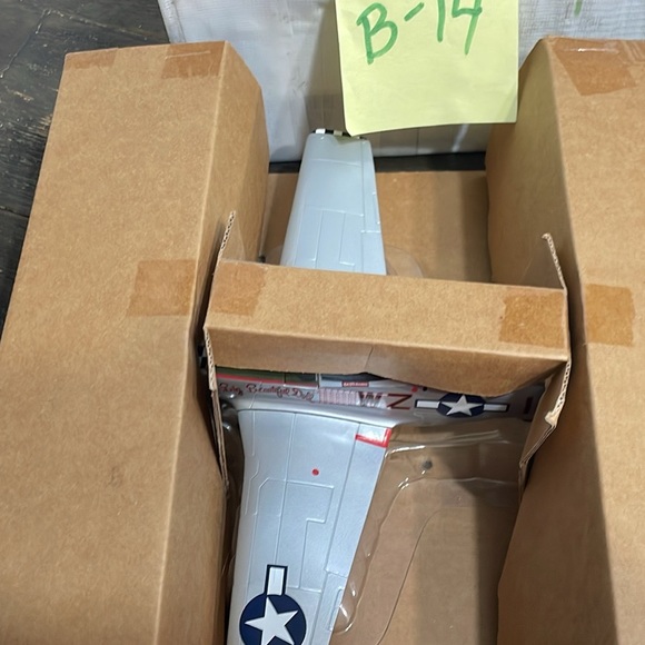 SpecCast Airplane Model - Picture 6 of 10